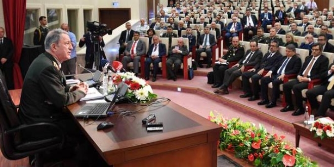 Orgeneral Akar'dan YÖK'te 'Türkiye ve Güvenlik' konferansı