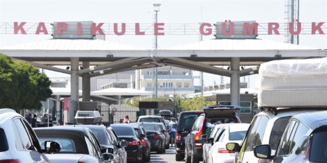 Gurbetçiler emeklilik işlemleri için SGK kapısında
