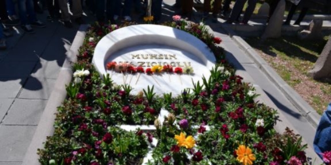 Merhum Yazıcıoğlu ve arkadaşları mezarı başında anıldı
