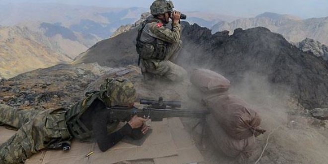 Irak sınırında terör örgütü PKK'ya operasyon