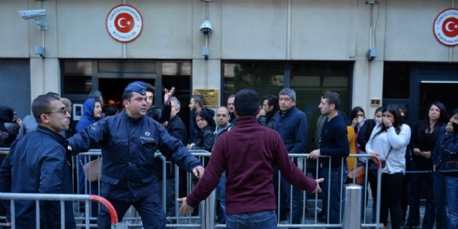 Türkiye'nin Brüksel Büyükelçiliğine saldırı