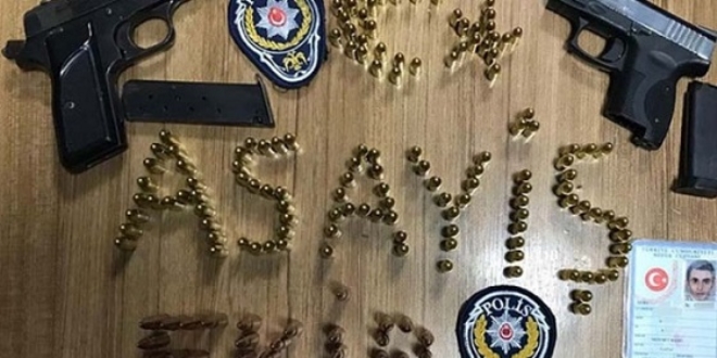 Adana'da polisin durdurduğu araçtan cephanelik çıktı