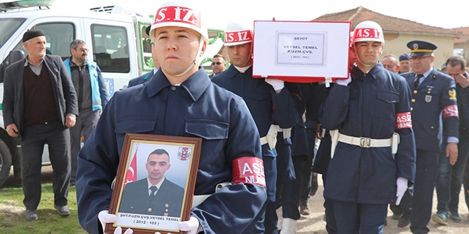 Şehit Uzman Çavuş Temel'in naaşı toprağa verildi