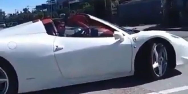 Uruguay'da Ferrari'yi gren 'uyuturucu kaaks' zannediyor