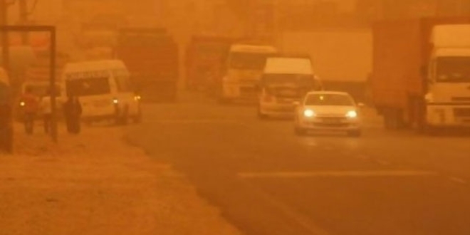 Meteorolojiden kuvvetli rüzgar ve toz taşınımı uyarısı