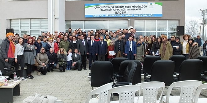 Eczacı, doktor ve öğretmenler çiftçiliği öğrendi