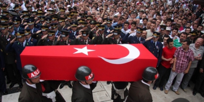 TSK: Şemdinli'de yaralanan asker şehit oldu