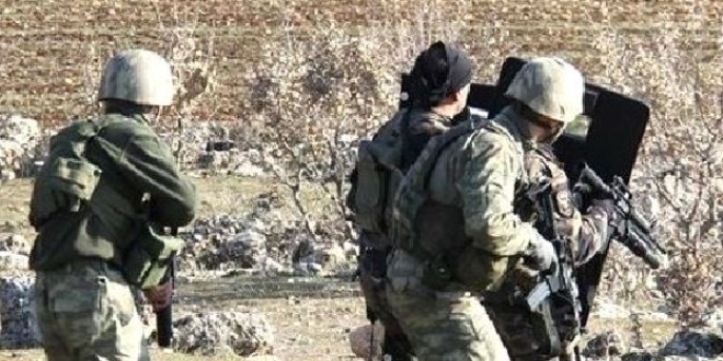 Güvenlik personeline saldıran 3 terörist öldürüldü