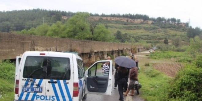Antalya'da dereye düşen çocuk hayatını kaybetti
