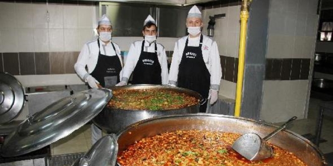 Üniversite öğrencilerine yemek 1 lira 50 kuruş