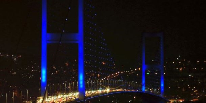 Türkiye otizme 'mavi ışık' yakacak