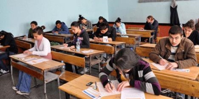 MEB'in yaptığı açık lise sınavlarında skandal!
