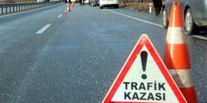 Afyonkarahisar'da trafik kazas: 2 l, 3 yaral
