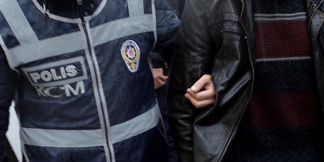 İki askerlik şube başkanı FETÖ'den gözaltına alındı
