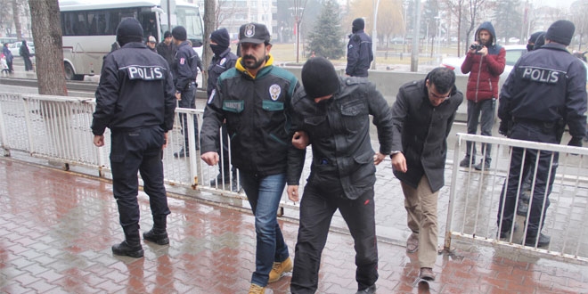 Bolu'da FETÖ şüphelisi 6 asker gözaltına alındı