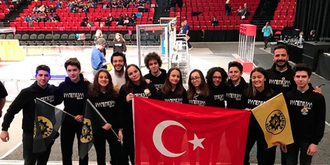 Türk öğrencilerin robotu ABD'de 2 ödül kazandı