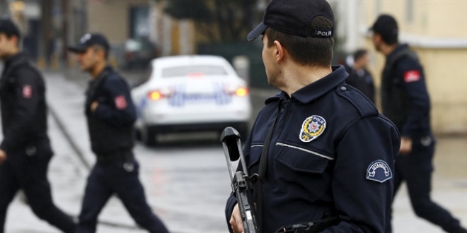 Cinayet davasında 3 polise beraat, 1 polise ceza