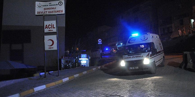 Hakkari'de askeri araç devrildi: 17 yaralı