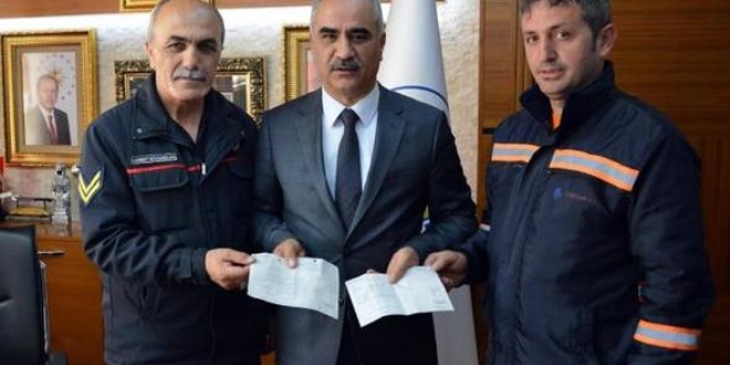 Belediye personelinden Mehmetçik için bağış