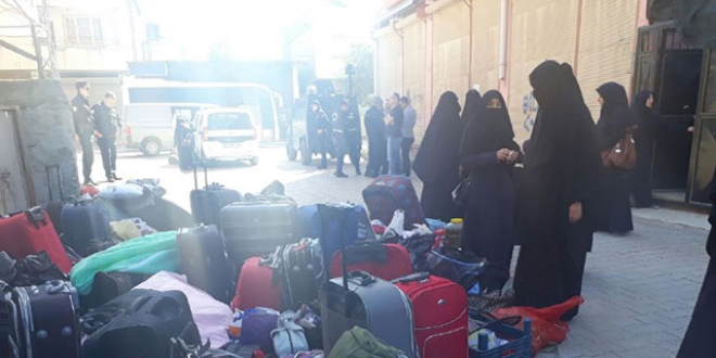 Adana'da Furkan Vakfı'na ait 6 yurt binası mühürlendi