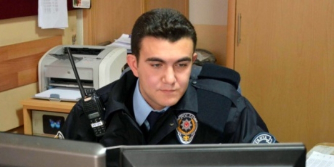 Polis dolandırıldığının farkında olmayan vatandaşı arıyor