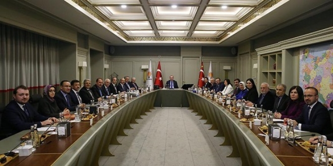 AK Parti MKYK toplantısı başladı