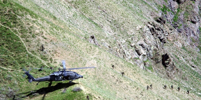 Türk ordusu sınırın 20 km içine asker indirdi iddiası