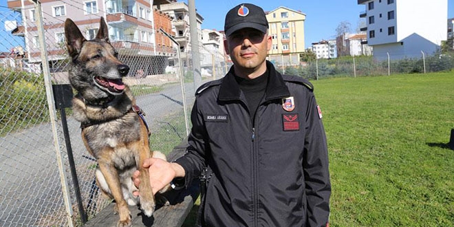Jandarma köpeği 'Fora' suçlulara göz açtırmıyor