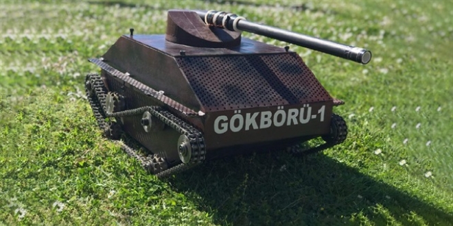 Üniversiteli öğrencilerden insansız tank aracı