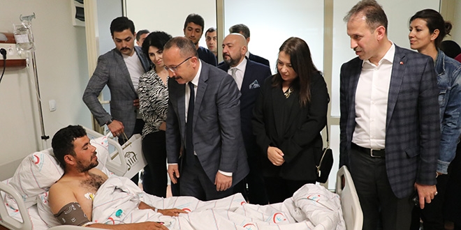 Vali Atik'ten, yaralı güvenlik korucularına ziyaret