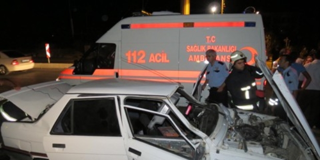 Denizli'de araç takla attı: 3'ü lise öğrencisi 4 yaralı