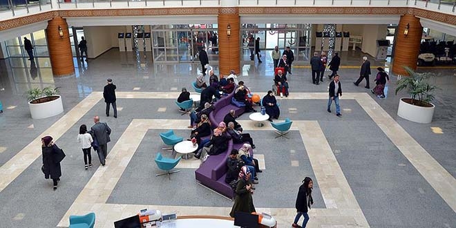 Bu hastane günde 10 bin kişiye hizmet veriyor