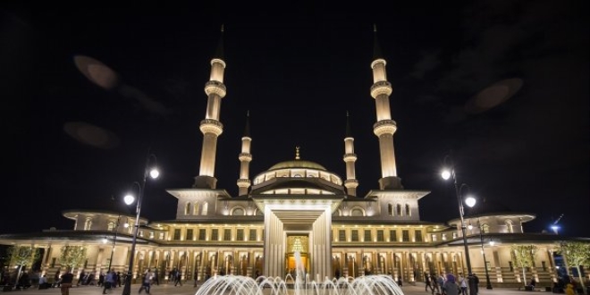 Beştepe Millet Camii'nde Miraç Kandili Programı