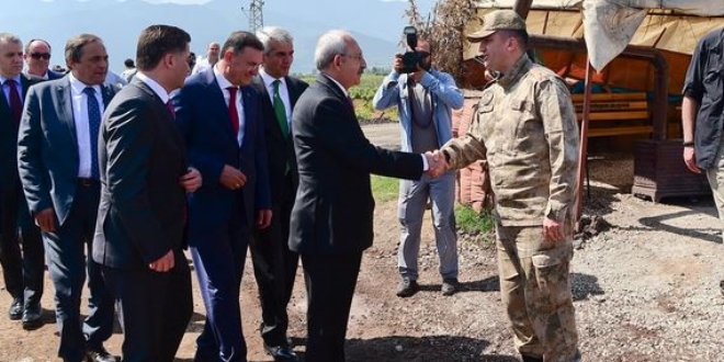 Kılıçdaroğlu, sınır karakolunu ziyaret etti