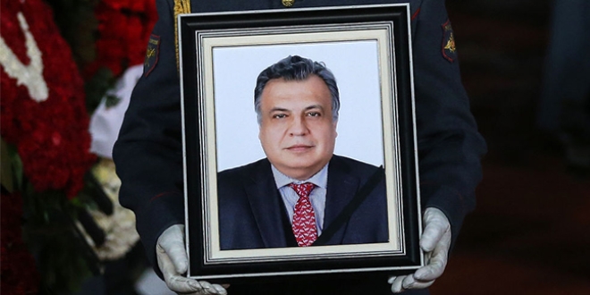 Karlov katilinin telefon şifresini, Çinli uzman da kıramadı