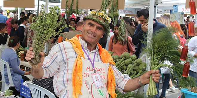 Alaçatı ve Ot Festivali