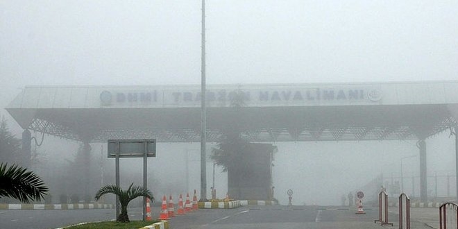 Trabzon'da hava ulaşımına sis engeli