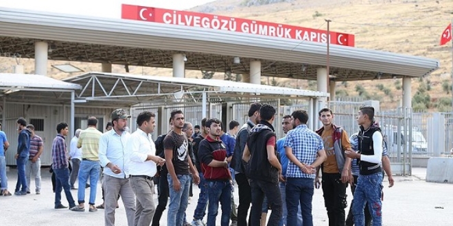 Cilvegözü'nden 3,5 ayda yaklaşık 10 bin Suriyeli ülkesine döndü