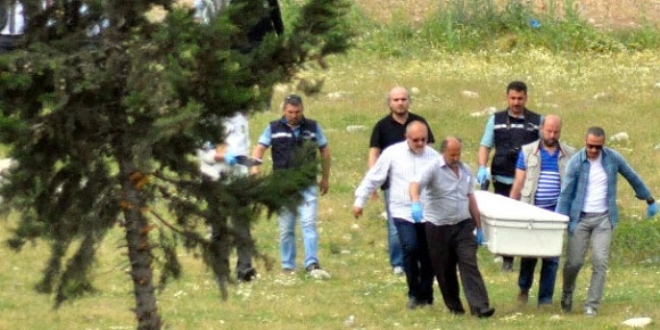 Ağaca asılı bulundu, cebinden borç ihtarı çıktı