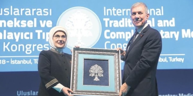 'İlaç endüstrisi tıp mesleğini kontrolüne aldı'