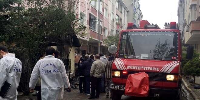 Küçükçekmece'de yangın: 1 ölü, 1 yaralı