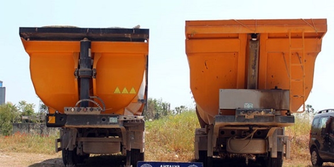 3 TIR'ın dorsesini 45 dakikada çaldılar