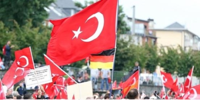 Cumhur İttifakı'na yurdışından tam destek
