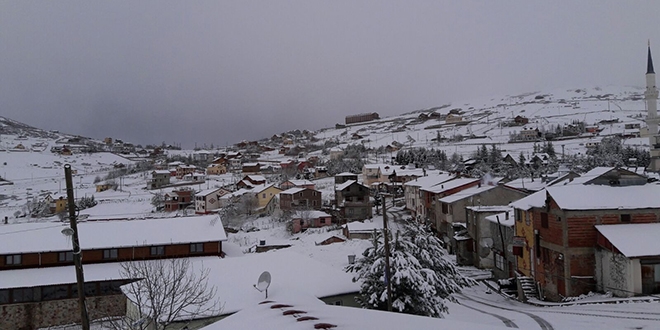 Yaylalar beyaza büründü
