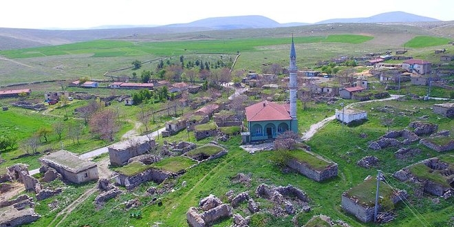 29 yıllık muhtar eşine rakip olacak