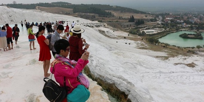 Çinli turistlerin Türkiye'de yaptığı alışverişte rekor artış