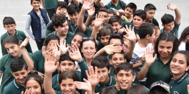 Sevgi öğretmen, maaşıyla öğrencilere kahvaltı yaptırıyor