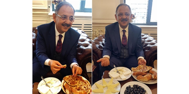 Bakan Özhaseki, eski makamında kahvaltı yaptı