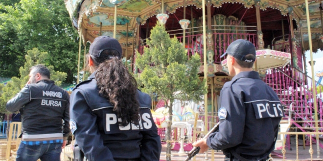 Bursa'da parklara huzur operasyonu