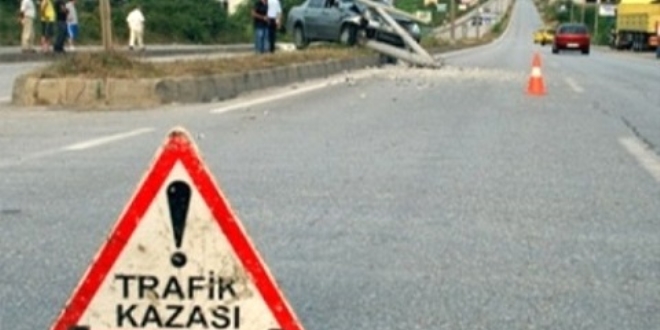 Gaziantep'te otomobil bariyerlere arpt: 5 yaral
